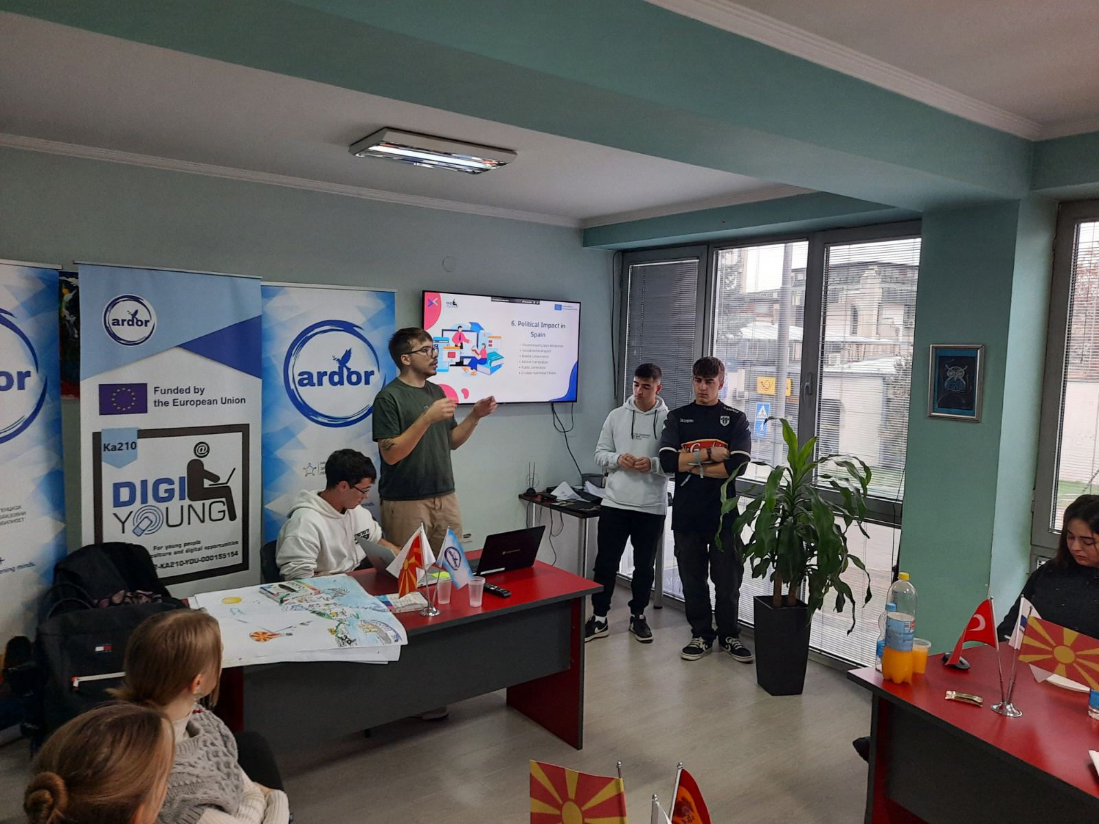 0 02 05 1d82f9625c1e5e3588d2549c0f8f705682e80dc304b5315ff94e47d4af521c1c 14d75831d0d29276