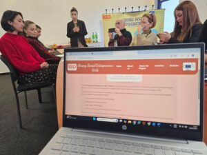 0 02 05 35ac22f9f7ccc6220cc6124db5c42e2da466bf176ff5bcfe35c56839f5e56db5 7fefdde1fda50627