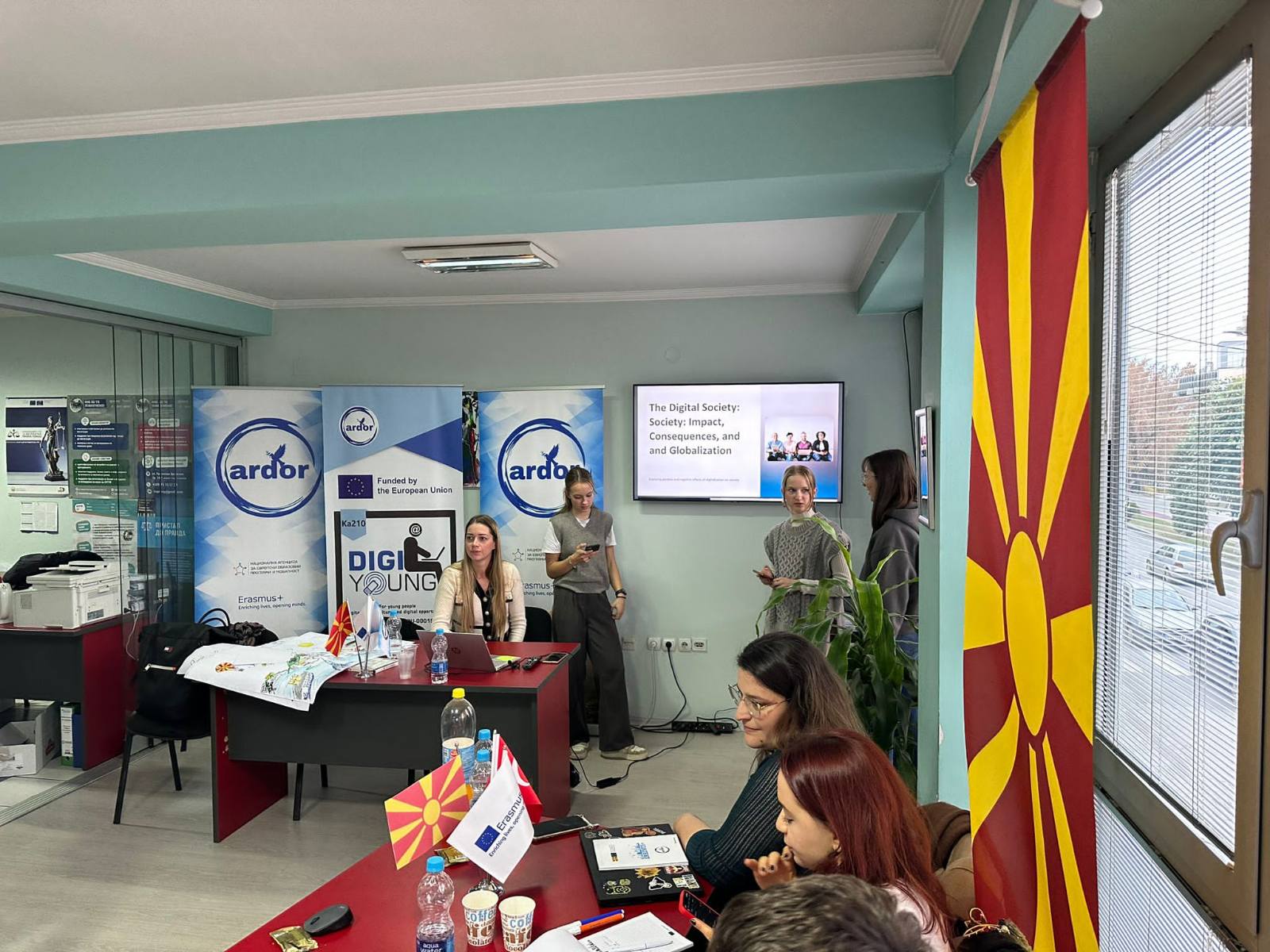 0 02 05 a50926de0516b2961883238a4c09beb5128352f28be94f72de161fe1765f1726 1bf84279109a0e3d